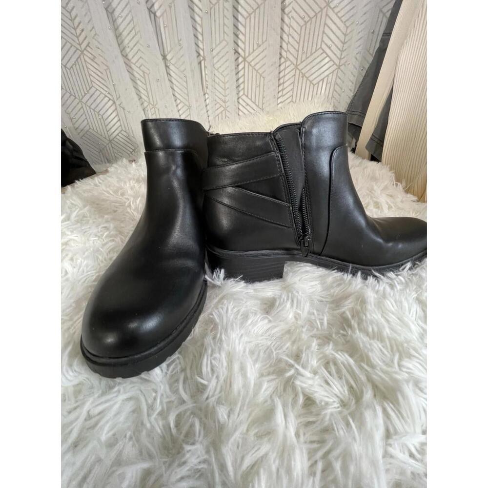 NWOB GIANI BERNINI Women's Black Brennin Round Toe Block Heel Zip-Up Booties 7 M
